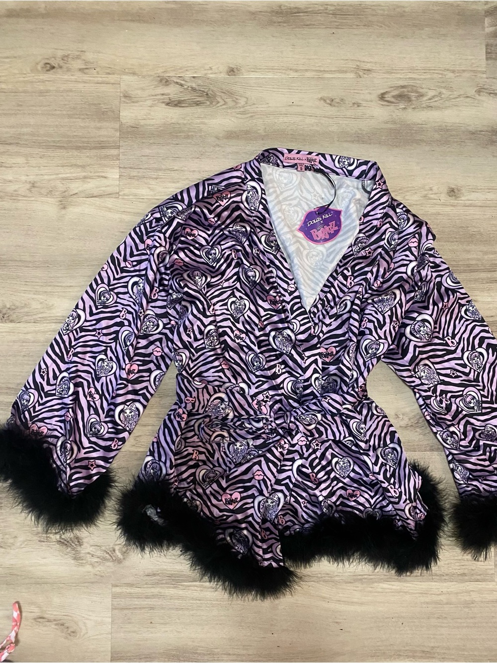 Dolls Kill x Bratz Wild At Heart Satin Robe- NWT - Picture 7 of 13